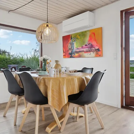 Semesterbostad Three-bedroom In *